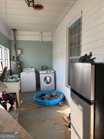 47 Mathis Lake Road, Thomaston, GA 30286