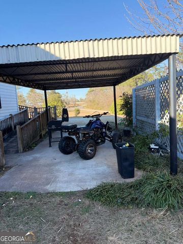 47 Mathis Lake Road, Thomaston, GA 30286