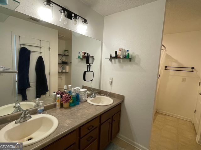 134 Auburn Circle, Glennville, GA 30427