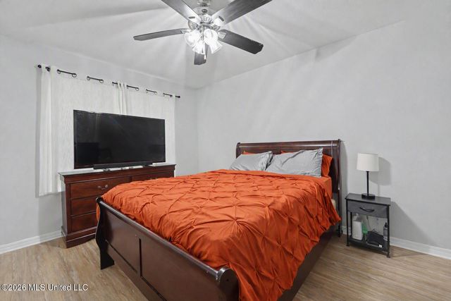 1537 S 10th Street, Ocean Springs, MS 39564