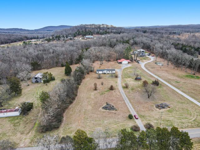 4052 Hill Rd, Rockvale, TN 37153