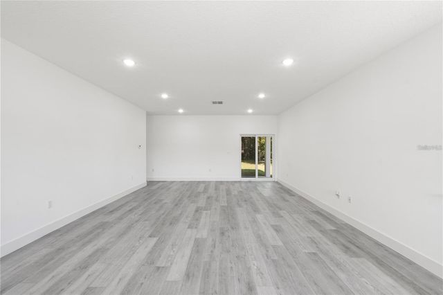 820 E DESOTO STREET, Clermont, FL 34711