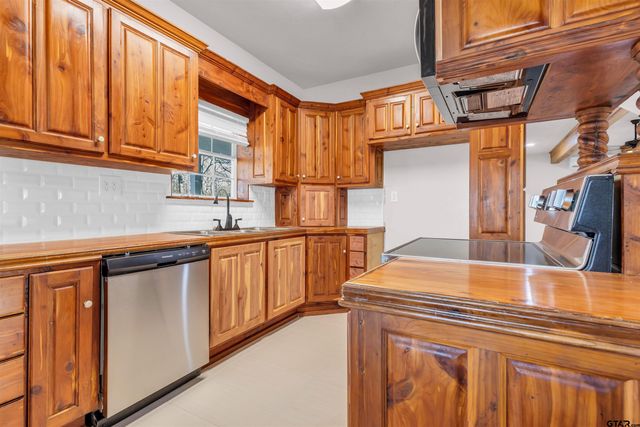 4543 RS County Road 2470, Emory, TX 75440