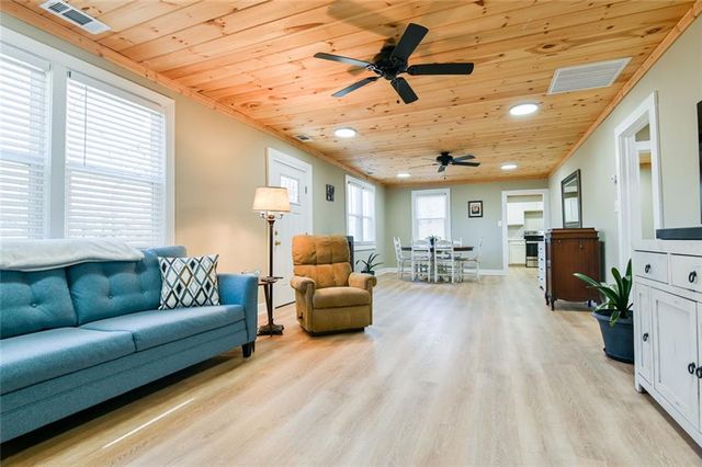 1160 Moody Street, Union Point, GA 30669