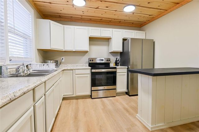 1160 Moody Street, Union Point, GA 30669