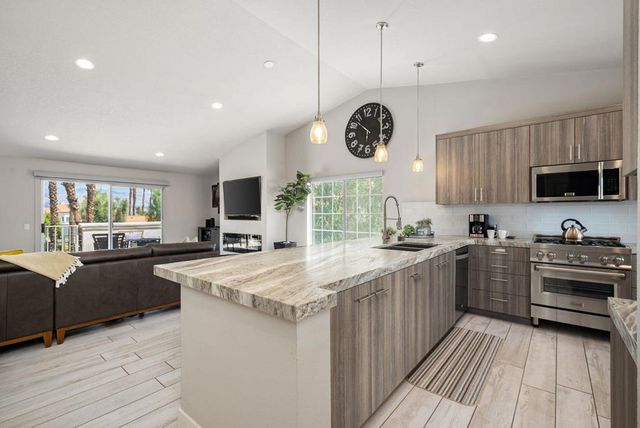 172 Torrey Pine Drive, Palm Desert, CA 92211