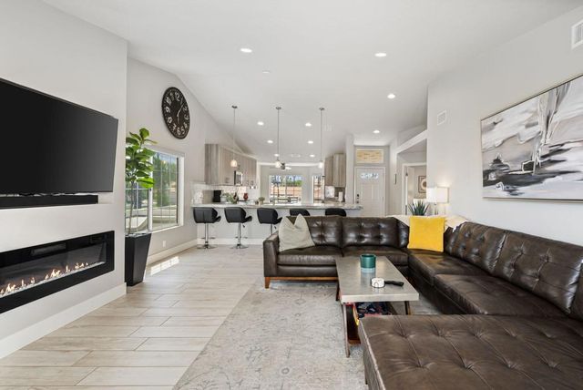 172 Torrey Pine Drive, Palm Desert, CA 92211