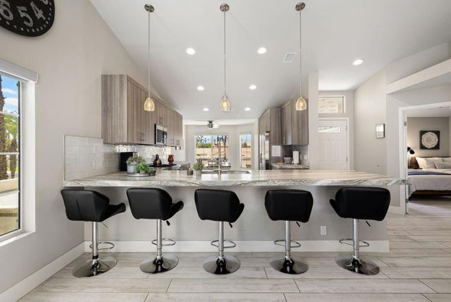 172 Torrey Pine Drive, Palm Desert, CA 92211