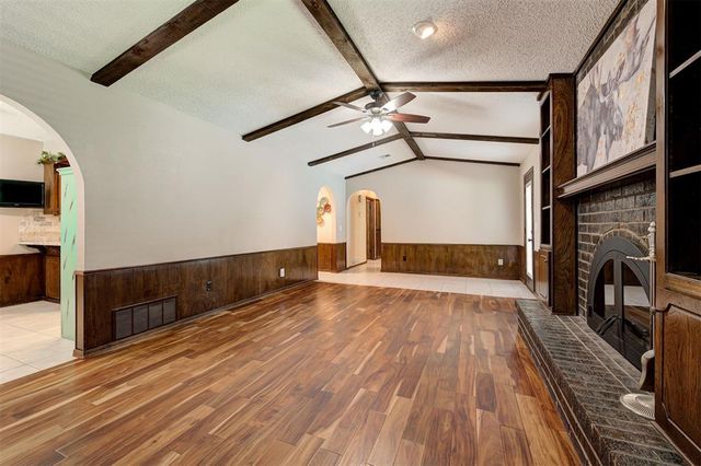 733 N Robinson Avenue, Moore, OK 73170