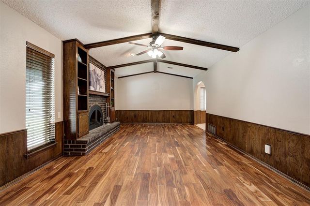 733 N Robinson Avenue, Moore, OK 73170
