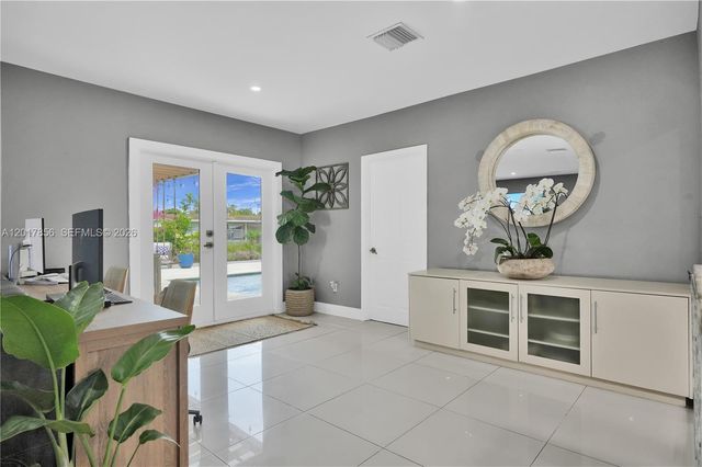 5241 SW 104th Ave, Miami, FL 33165