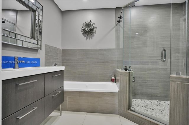 5241 SW 104th Ave, Miami, FL 33165