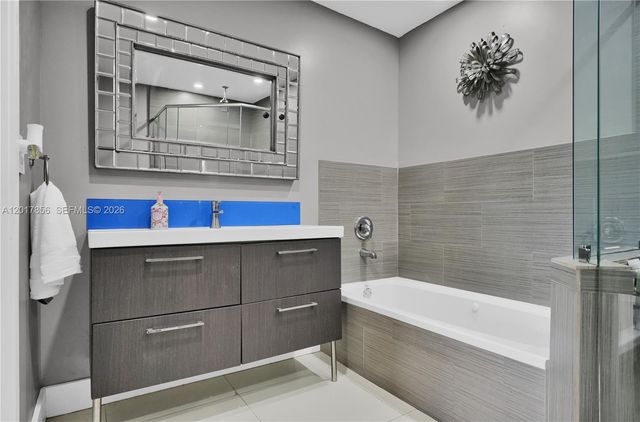 5241 SW 104th Ave, Miami, FL 33165