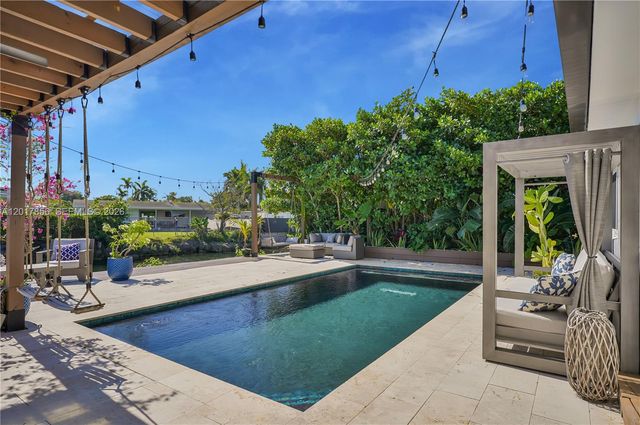 5241 SW 104th Ave, Miami, FL 33165