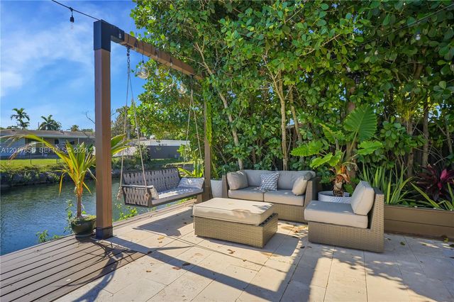 5241 SW 104th Ave, Miami, FL 33165