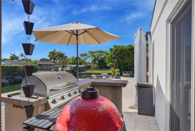 5241 SW 104th Ave, Miami, FL 33165