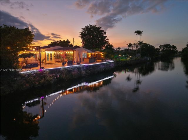 5241 SW 104th Ave, Miami, FL 33165