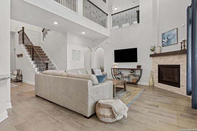 27617 FALLS CV, Boerne, TX 78015