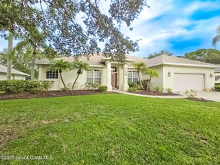 949 SE Gardenbrook Court, Palm Bay, FL 32909