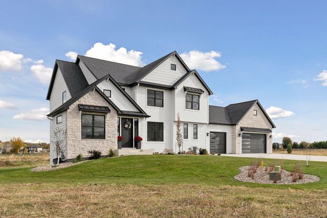 2702 Mayo Prairie Lane SW, Rochester, MN 55902