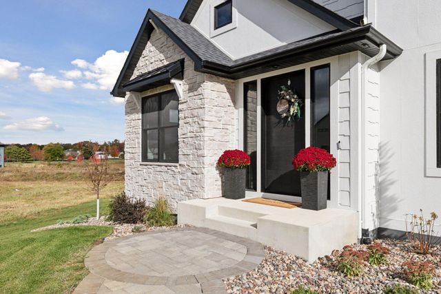 2702 Mayo Prairie Lane SW, Rochester, MN 55902