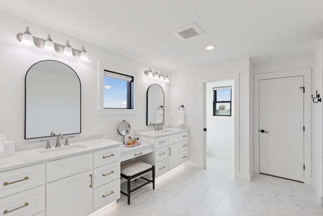 2702 Mayo Prairie Lane SW, Rochester, MN 55902