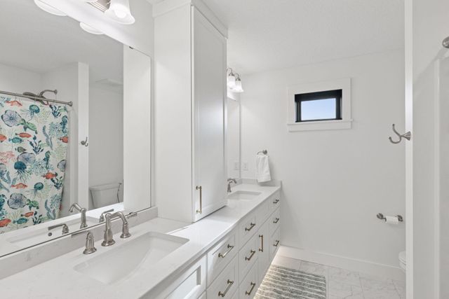 2702 Mayo Prairie Lane SW, Rochester, MN 55902