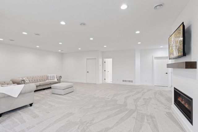 2702 Mayo Prairie Lane SW, Rochester, MN 55902