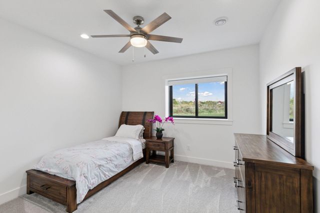 2702 Mayo Prairie Lane SW, Rochester, MN 55902