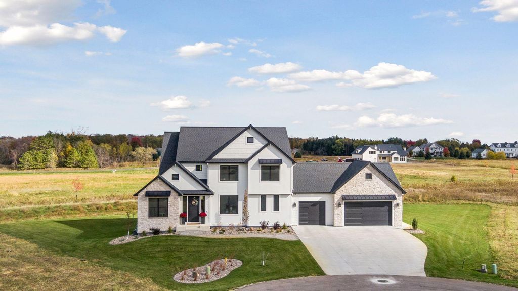 2702 Mayo Prairie Lane SW, Rochester, MN 55902