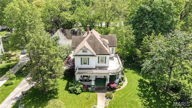 619 E Main Street, Carlinville, IL 62626