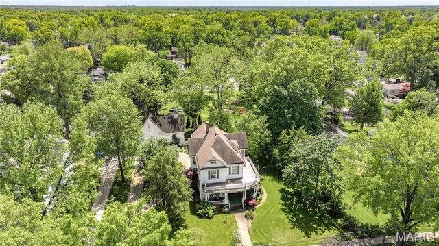 619 E Main Street, Carlinville, IL 62626