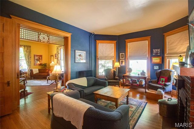 619 E Main Street, Carlinville, IL 62626