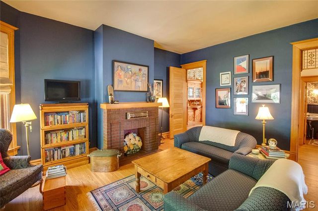 619 E Main Street, Carlinville, IL 62626