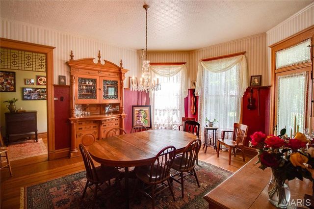 619 E Main Street, Carlinville, IL 62626