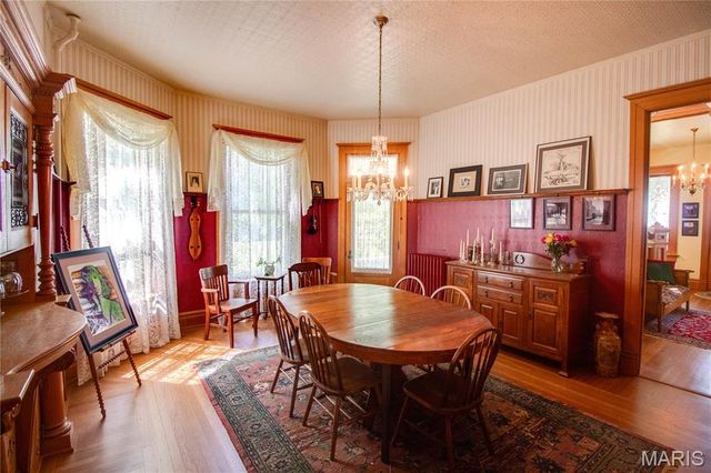 619 E Main Street, Carlinville, IL 62626