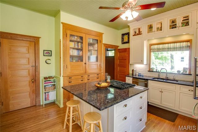 619 E Main Street, Carlinville, IL 62626