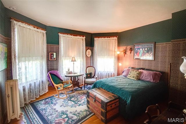 619 E Main Street, Carlinville, IL 62626