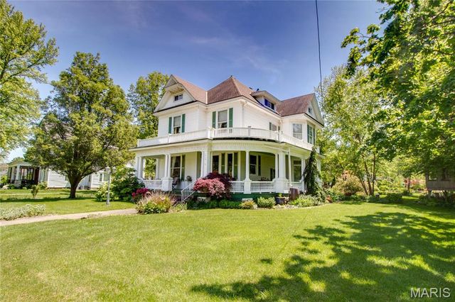 619 E Main Street, Carlinville, IL 62626