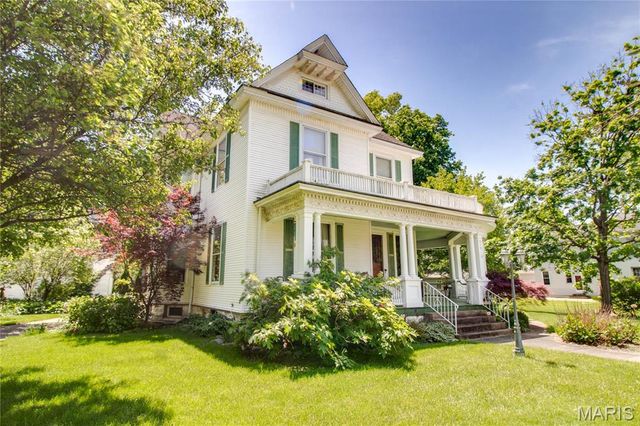 619 E Main Street, Carlinville, IL 62626