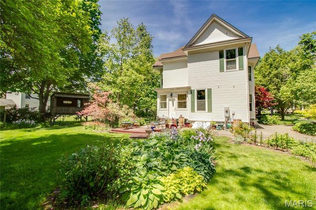 619 E Main Street, Carlinville, IL 62626