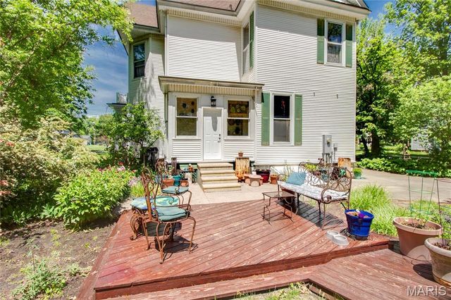 619 E Main Street, Carlinville, IL 62626