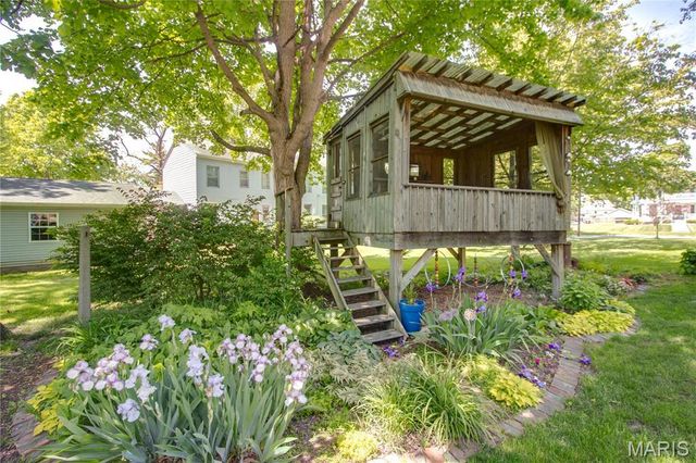 619 E Main Street, Carlinville, IL 62626