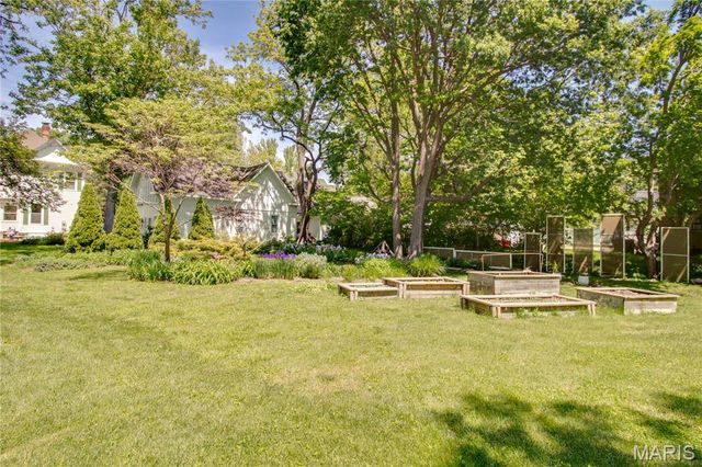 619 E Main Street, Carlinville, IL 62626