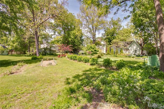 619 E Main Street, Carlinville, IL 62626