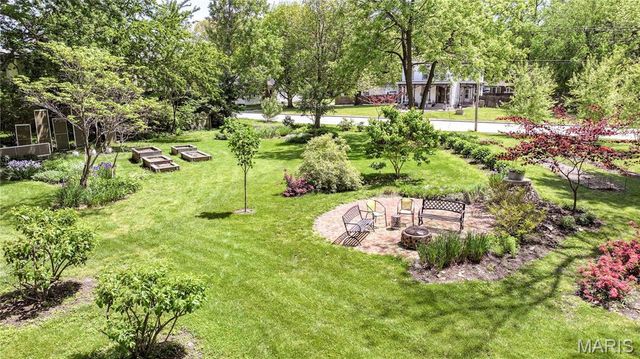 619 E Main Street, Carlinville, IL 62626