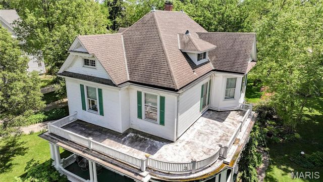 619 E Main Street, Carlinville, IL 62626