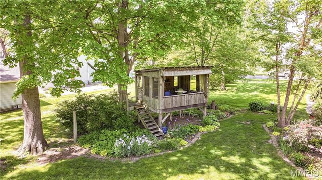 619 E Main Street, Carlinville, IL 62626