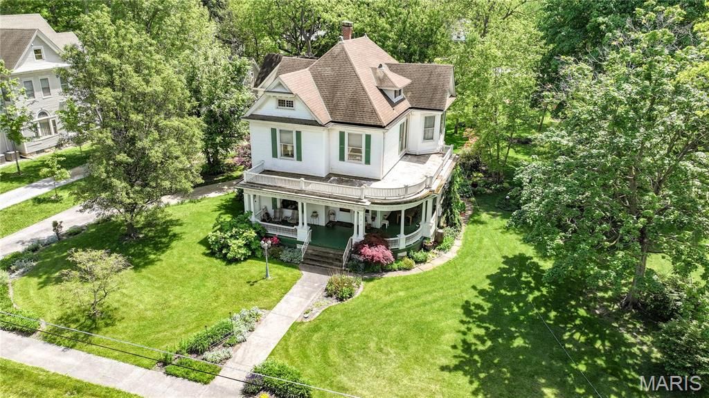 619 E Main Street, Carlinville, IL 62626