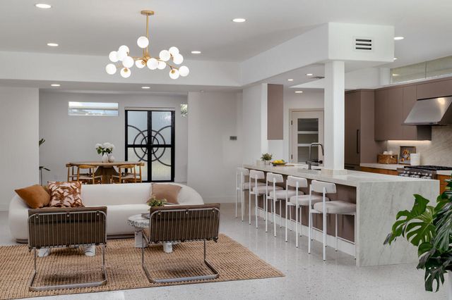 146 Eastlake Drive, Palm Springs, CA 92264